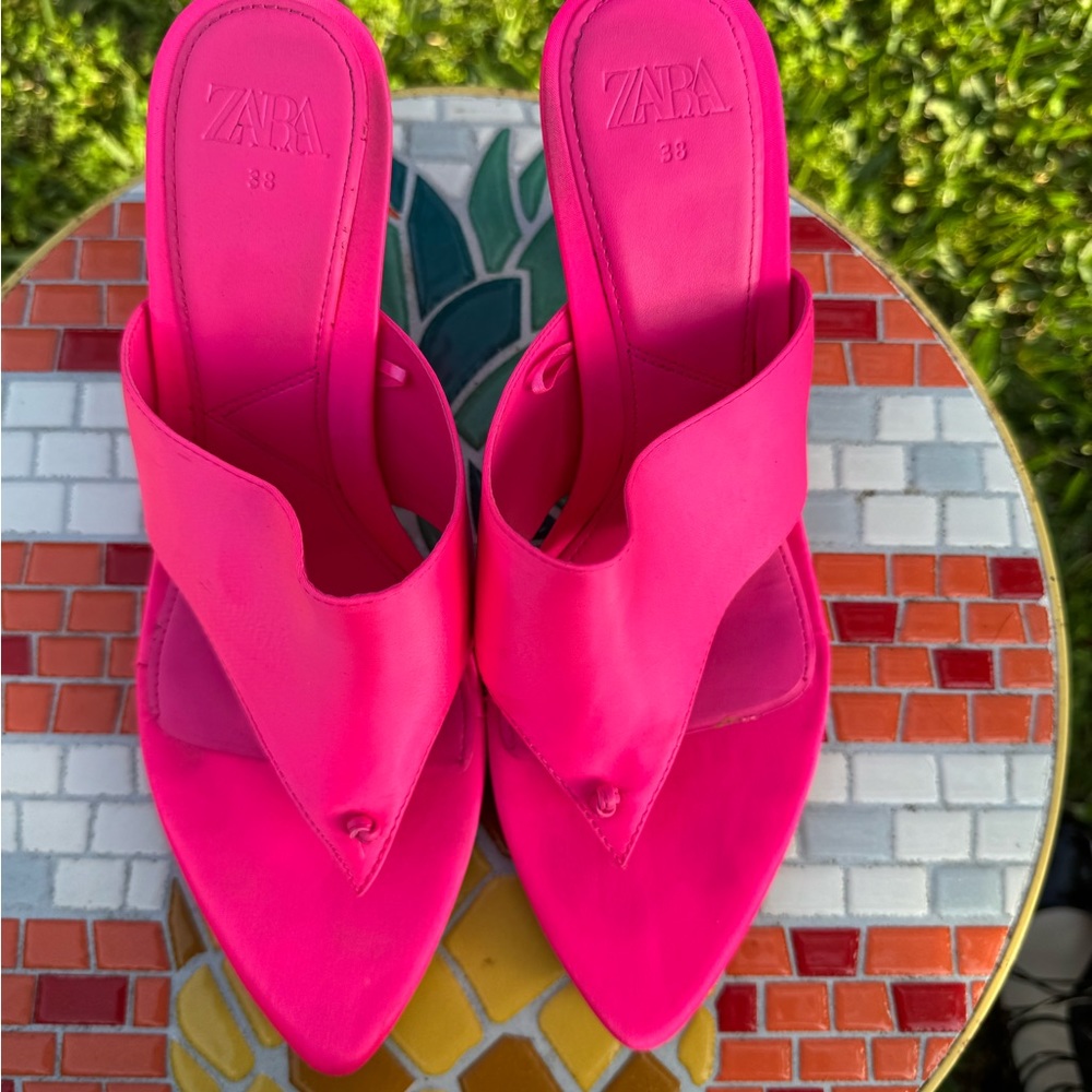 Gently worn Satin effect high heeled sandals with toe post. Hot pink. - Picture 4 of 5